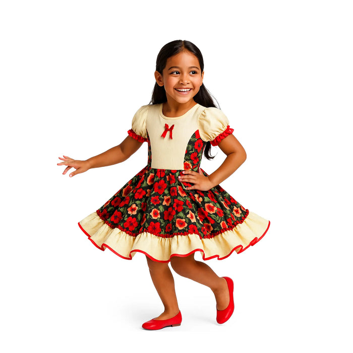 Chica joven con vestido floral sobre fondo blanco