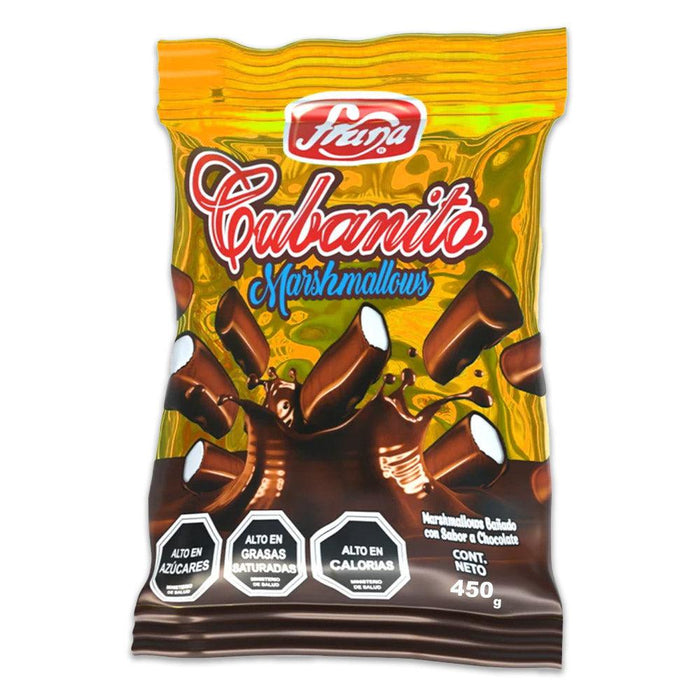 Una bolsa dorada con malvaviscos de chocolate que salpican el chocolate.