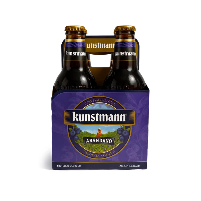 Botellas de cerveza Kunstmann Arandano en envase morado sobre fondo blanco