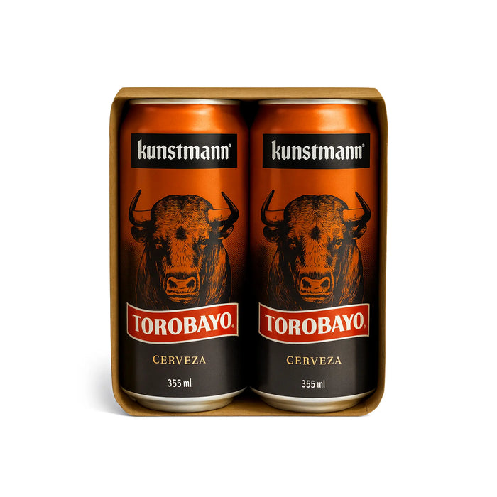Cuatro latas de cerveza Torobayo Cerveza en un soporte de cartón con la marca "kunstmann".
