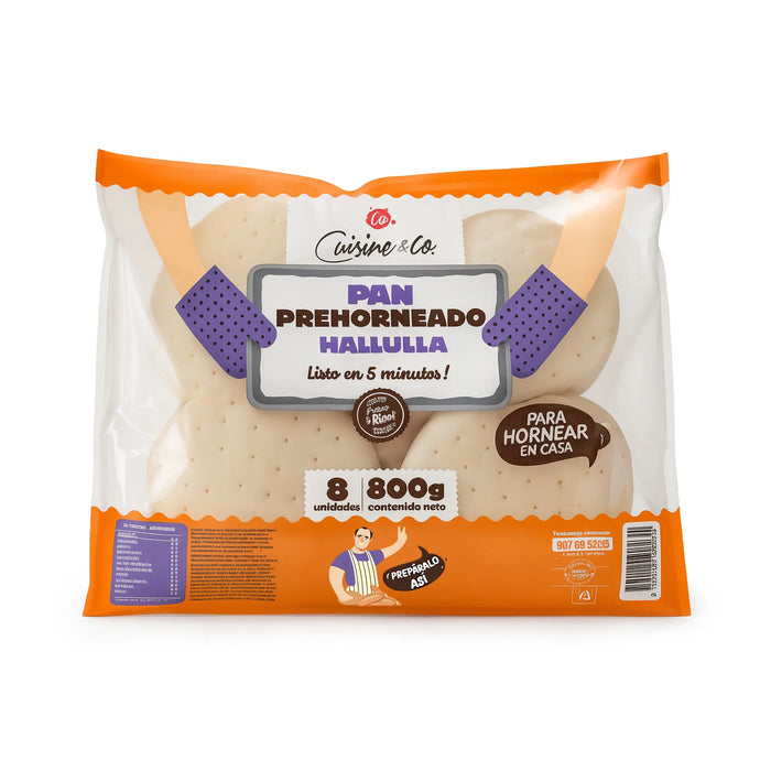 Pan Prehorneado Hallulla - Paquete de 800g de rollitos de hallulla chilena de Cuisine & Co. sobre fondo blanco.