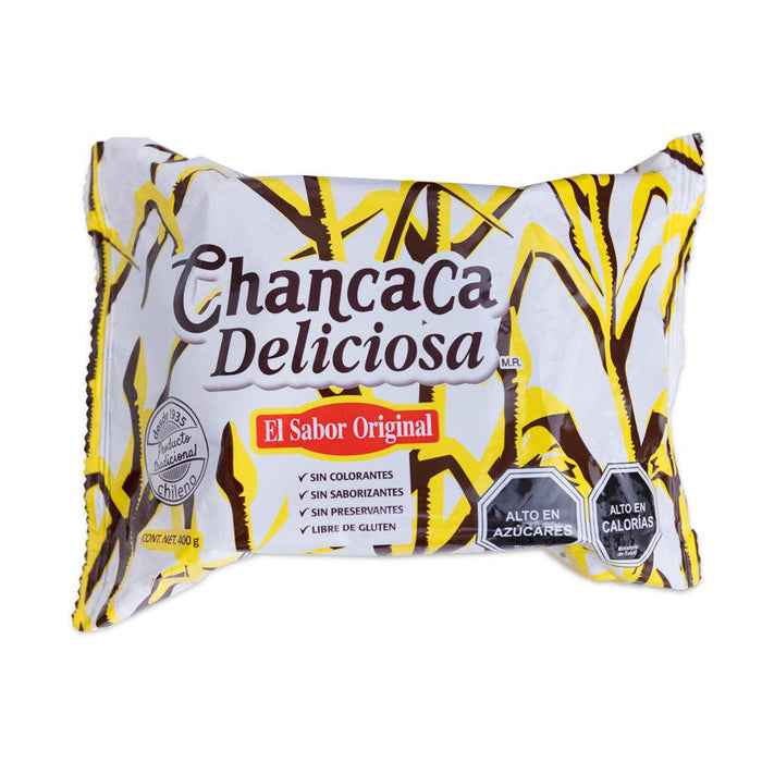 Un paquete de 400 gramos de Chancaca con toques blancos, marrones y amarillos.