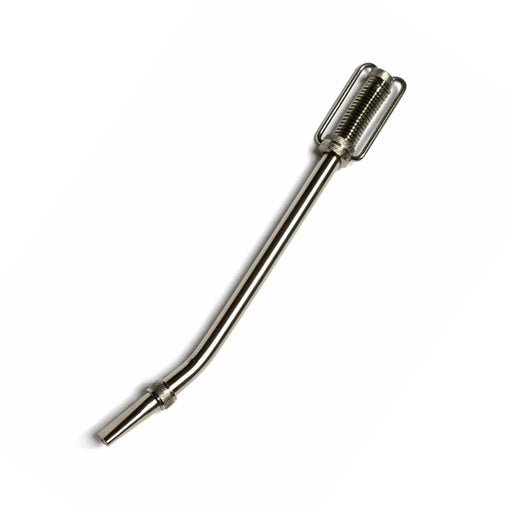 Bombilla chilena de acero inoxidable con filtro de resorte para yerba mate sobre fondo blanco.