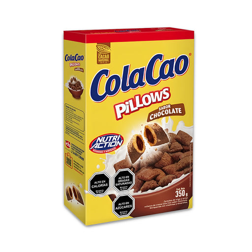 Caja de 350 g de cereales para el desayuno con sabor a chocolate ColaCao Pillows, con almohadillas de trigo y arroz rellenas de crema de chocolate ColaCao.
