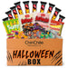 Caja de caramelos de Halloween con varios paquetes de caramelos y la marca 'ChinChile Products'.