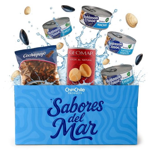 Caja de productos ChinChile con varios alimentos, incluyendo latas y un paquete, con la marca 'Sabores del Mar'.