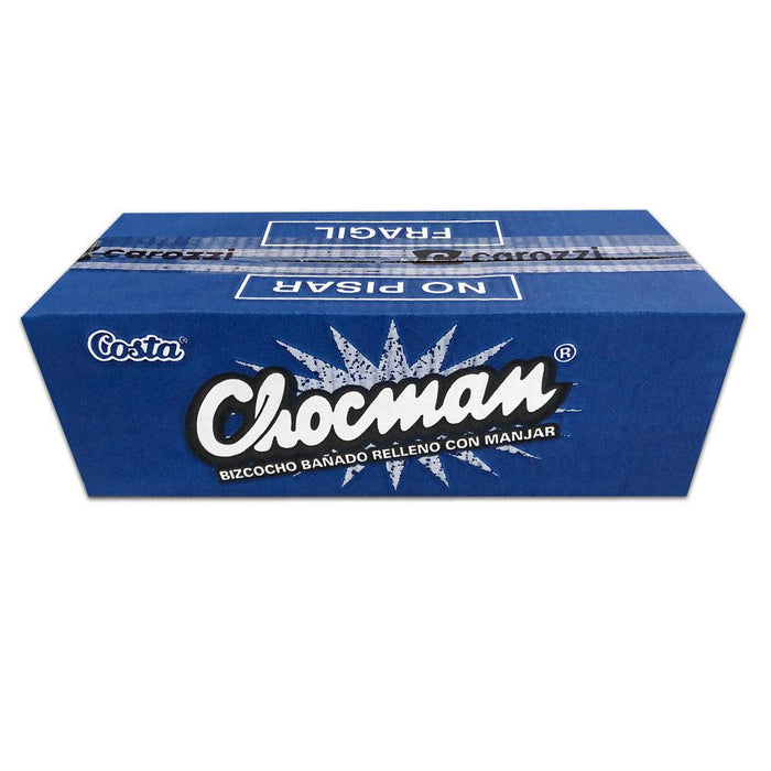 Una gran caja azul de Chocman de Costa. Un producto importado de Chile.