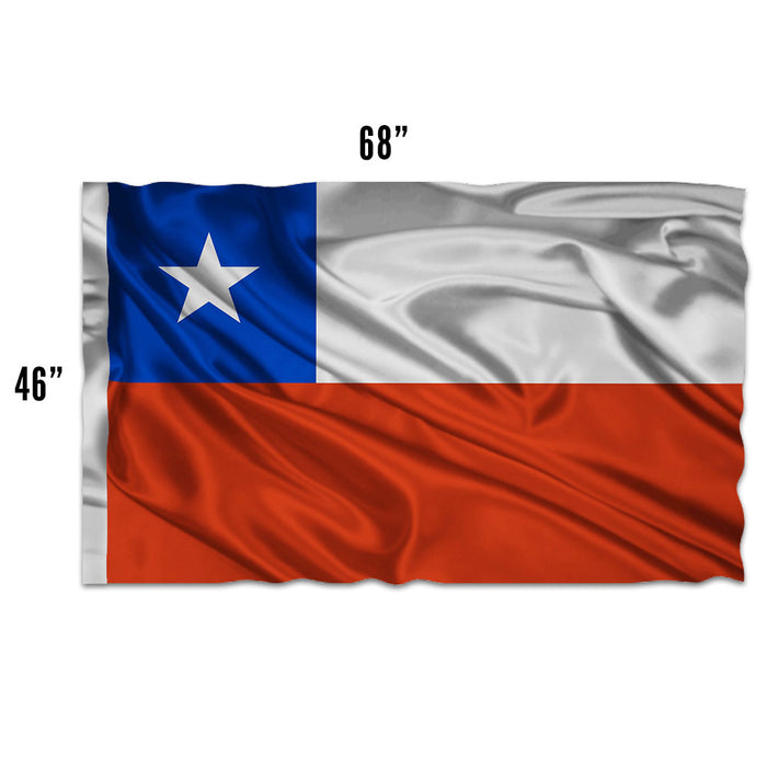 Una bandera de Chile de 46 por 68 pulgadas.