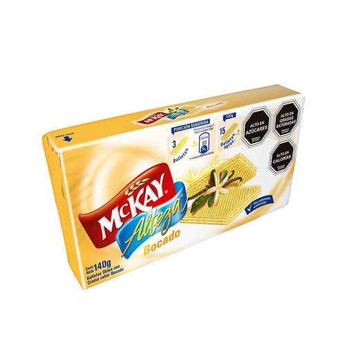 Un paquete amarillo de McKay Alteza sabor Vainilla. Un producto importado de Chile.